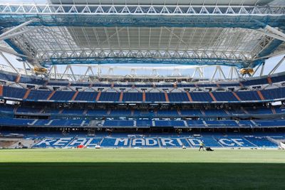 el nuevo césped del santiago bernabéu