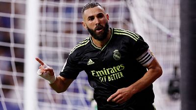 1-3: Sieg und Tabellenführung dank eines Doppelpacks von Benzema