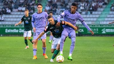 2-1: Derrota del Castilla con polémico arbitraje