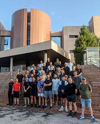 estudiantes de victoria university visitan las instalaciones deportivas de la universidad europea