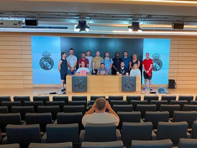 estudiantes de victoria university visitan las instalaciones deportivas de la universidad europea