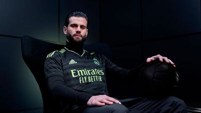 tercera camiseta de la temporada 2022-23