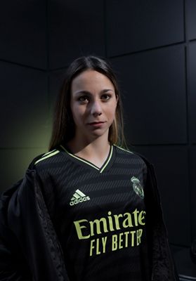 tercera camiseta de la temporada 2022-23