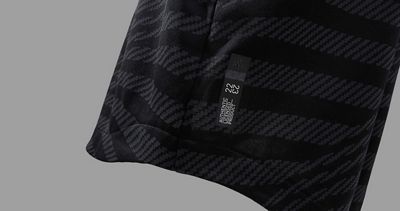 tercera camiseta de la temporada 2022-23