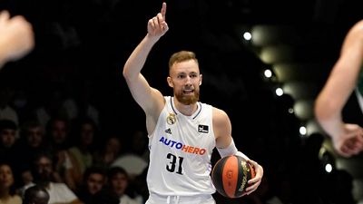 91-104: Derrota en el último amistoso de pretemporada