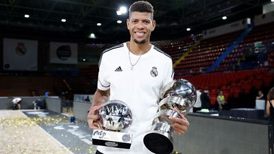Tavares, MVP des Supercups