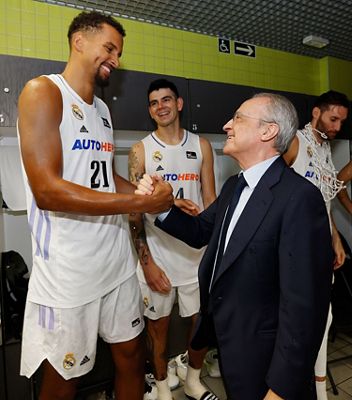 la celebración de los campeones en el vestuario