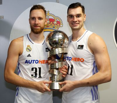 la celebración de los campeones en el vestuario