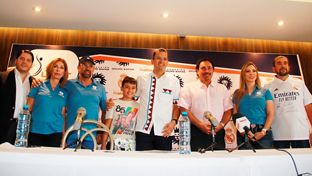 Hugo Sánchez participa en la clausura del Torneo Úne-T: Por mejores mexicanos