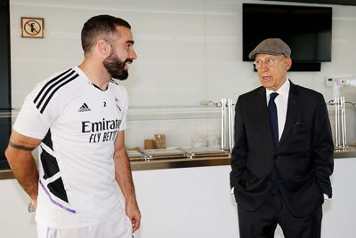 el presidente y amancio visitan la ciudad real madrid