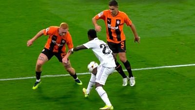 La genialidad de Vini Jr.: una elástica que arrancó la ovación del Bernabéu