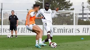 The team begin preparations for the Elche game