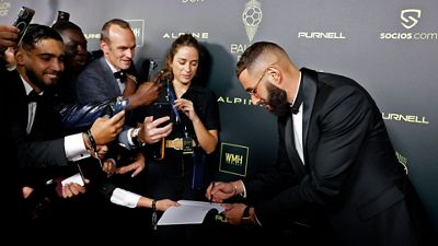 Inside Real Madrid : L'arrivée remarquée de Benzema sur le tapis rouge du Ballon d’Or