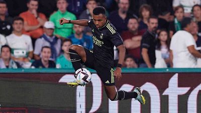 La genial asistencia de tacón de Rodrygo a Benzema en el 0-2