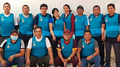 La escuela sociodeportiva de la Fundación en Lima recibe la formación de técnicos