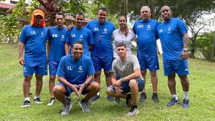 Formaciones de fútbol y valores para entrenadores de las escuelas de la Fundación en Panamá y Brasil