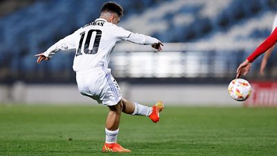 El golazo por la escuadra de Arribas con el Castilla