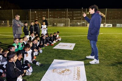 vallejo visita la escuela sociodeportiva de torrejón