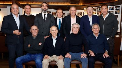 Ancelotti, con la Asociación de Exjugadores de Fútbol del Real Madrid