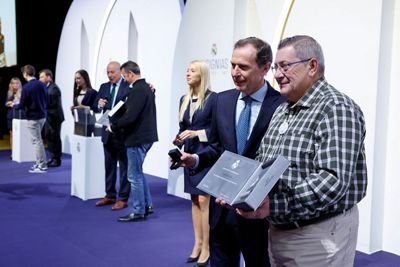 acto de entrega de insignias 2022