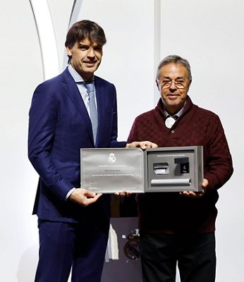 acto de entrega de insignias 2022