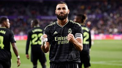 0-2: Benzema double seals victory
