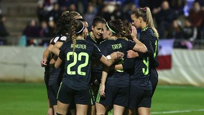 Goleada y a cuartos de final de la Copa de la Reina