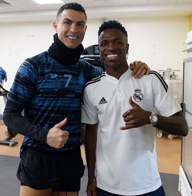 cristiano ronaldo visita al equipo en riad