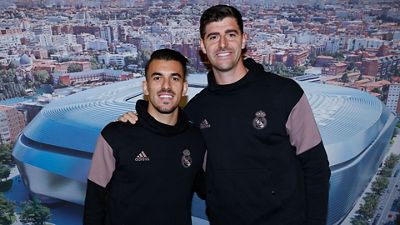 Courtois y Ceballos, protagonistas en la sesión de firmas en Bilbao