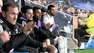 Inside Real Madrid: La tensión del banquillo en los últimos minutos del derbi