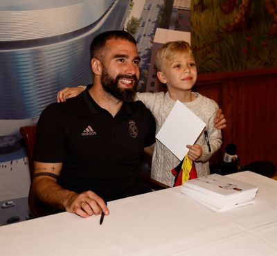 acto de firmas en mallorca