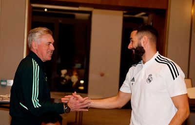 benzema y militao con el equipo en rabat