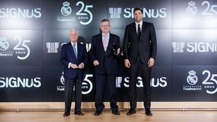 Felipe Reyes, en la renovación de la colaboración entre Signus y la Fundación Real Madrid