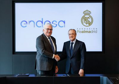 florentino pérez y josé bogas firmaron el acuerdo de colaboración para las escuelas de la fundación