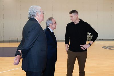 florentino pérez y josé bogas firmaron el acuerdo de colaboración para las escuelas de la fundación