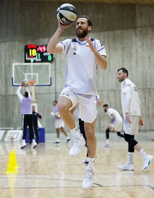 entrenamiento del real madrid de baloncesto