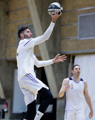 entrenamiento del real madrid de baloncesto