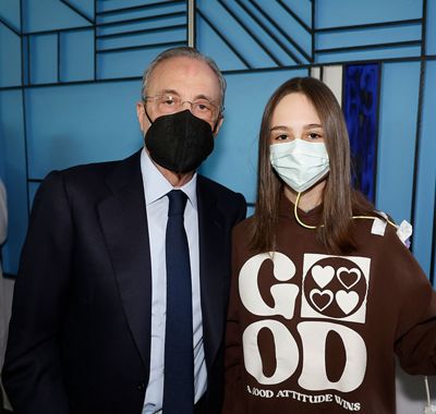 el presidente visita a los niños ingresados en la clínica universidad de navarra