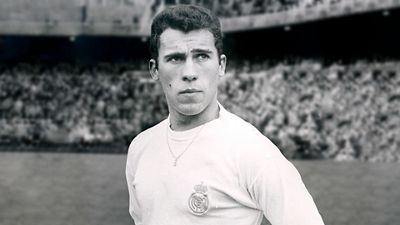 Se cumplen 63 años del debut de Amancio