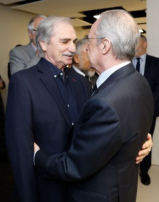 capilla ardiente de amancio amaro en el santiago bernabéu