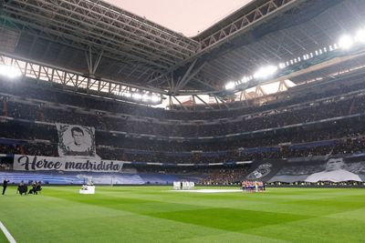 el santiago bernabéu rindió un emocionante homenaje a amancio