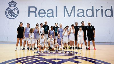 Encuentro One Team: Williams-Goss y Musa, con los beneficiarios de las escuelas de baloncesto adaptado de la Fundación