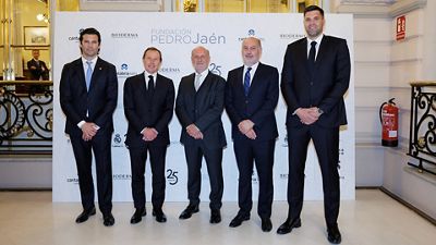 Butragueño, Casillas, Reyes, Solari y Gallego, en la cena benéfica de la Fundación Pedro Jaén con la colaboración de la Fundación Real Madrid