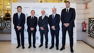 Butragueño, Casillas, Reyes, Solari y Gallego, en la cena benéfica de la Fundación Pedro Jaén con la colaboración de la Fundación Real Madrid