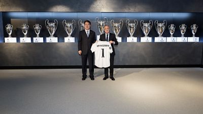 Florentino Pérez recibió a Qin Weizhong, alcalde de Shenzhen, en la Ciudad Real Madrid