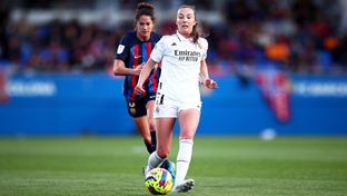 Defeat following controversial refereeing decision in Barcelona