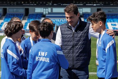casillas inaugura el ii world challenge de la fundación