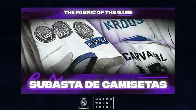 Subasta benéfica de camisetas de leyendas del Real Madrid