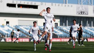 Arribas' stunning strike from outside the box against Celta B