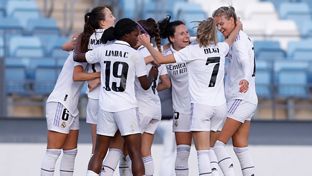 2-1: El Real Madrid remonta con un doblete de Weir
